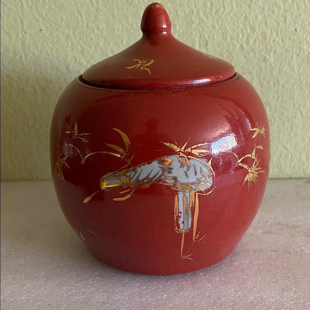 Old Chinese porcelain jar rare  with 2 Mark